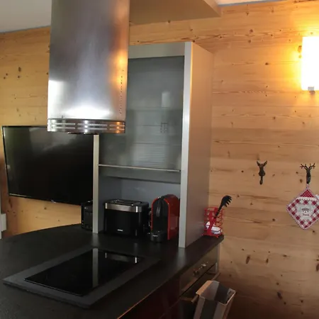T Du Morel A By Interhome